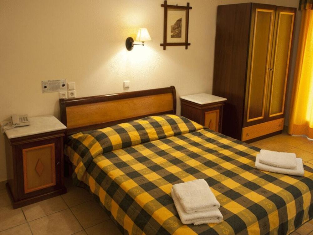 Karidis Hotel Kamári 외부 사진