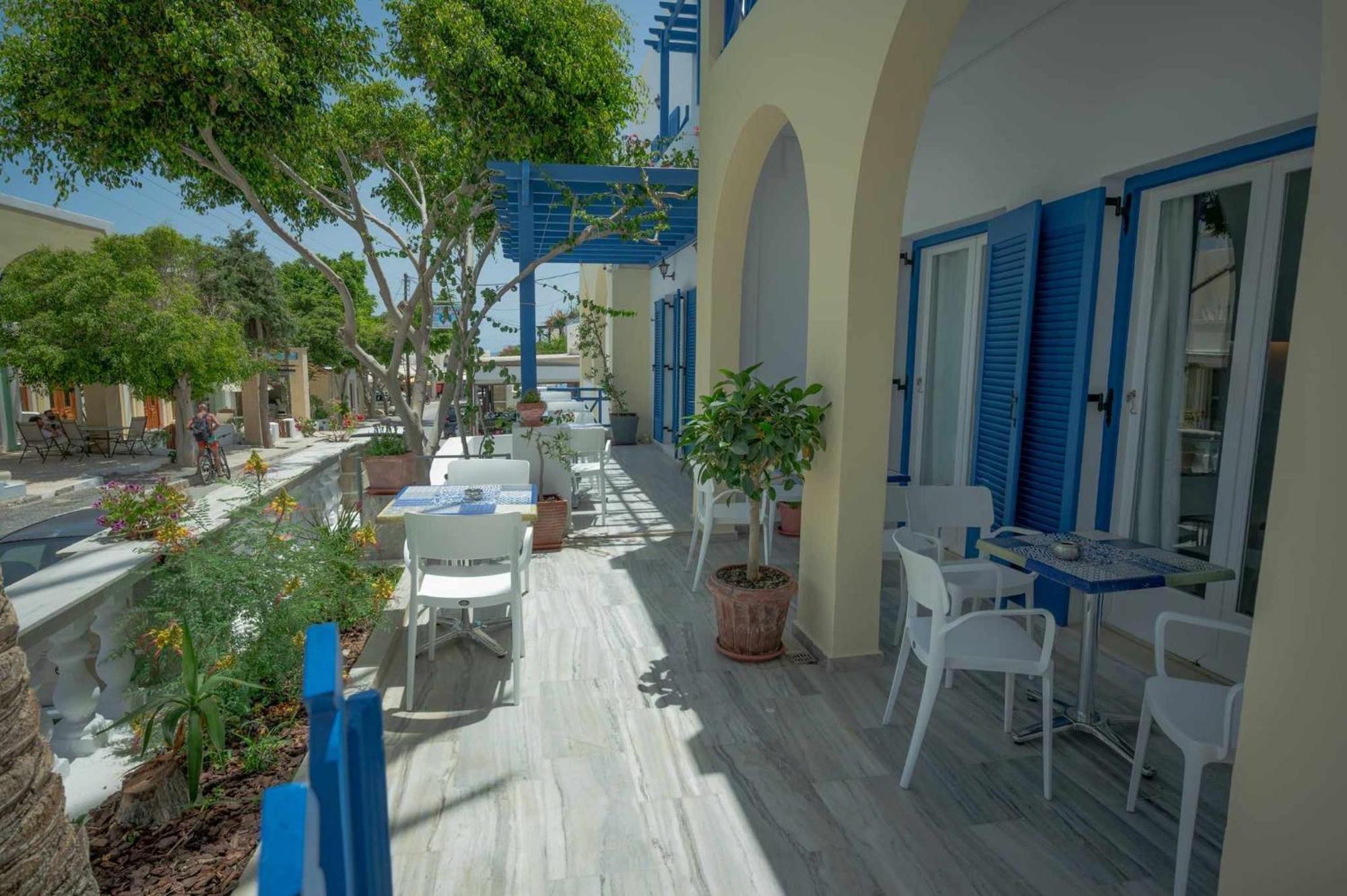 Karidis Hotel Kamári 외부 사진